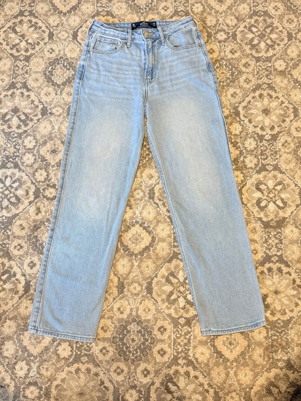 Hollister Ultra High Rise Vintage Straight Jeans Womens W24 L27 Light Wash Denim